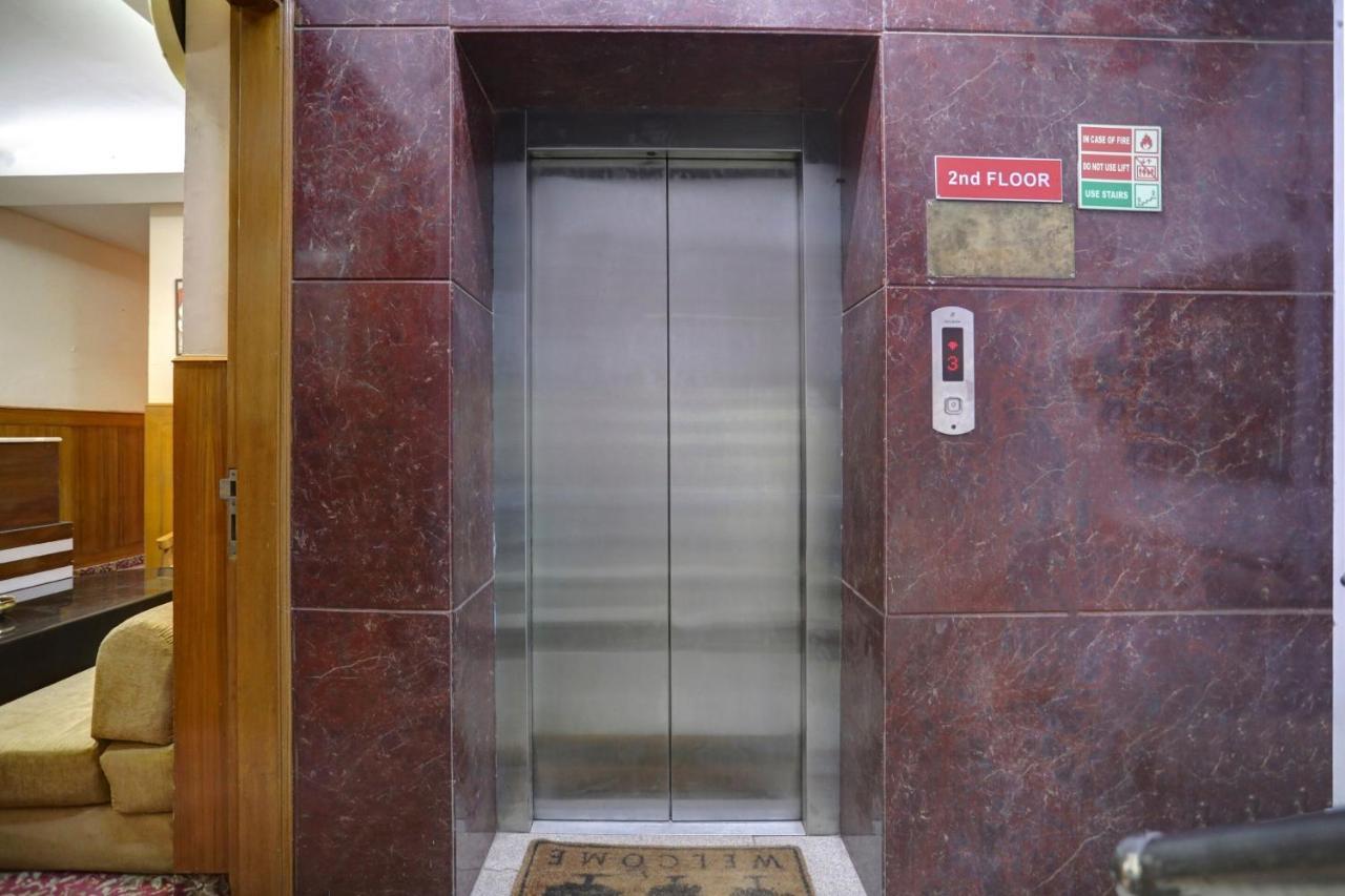 Hotel O Shivam Guest House New Delhi Buitenkant foto