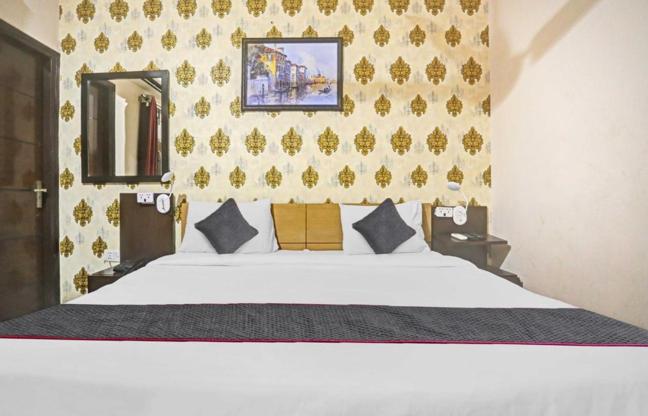 Hotel O Shivam Guest House New Delhi Buitenkant foto