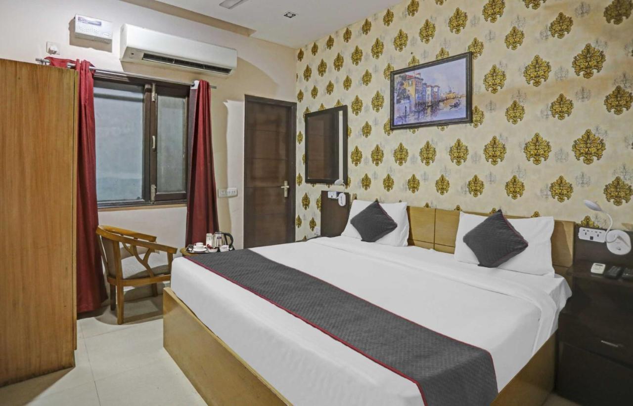 Hotel O Shivam Guest House New Delhi Buitenkant foto