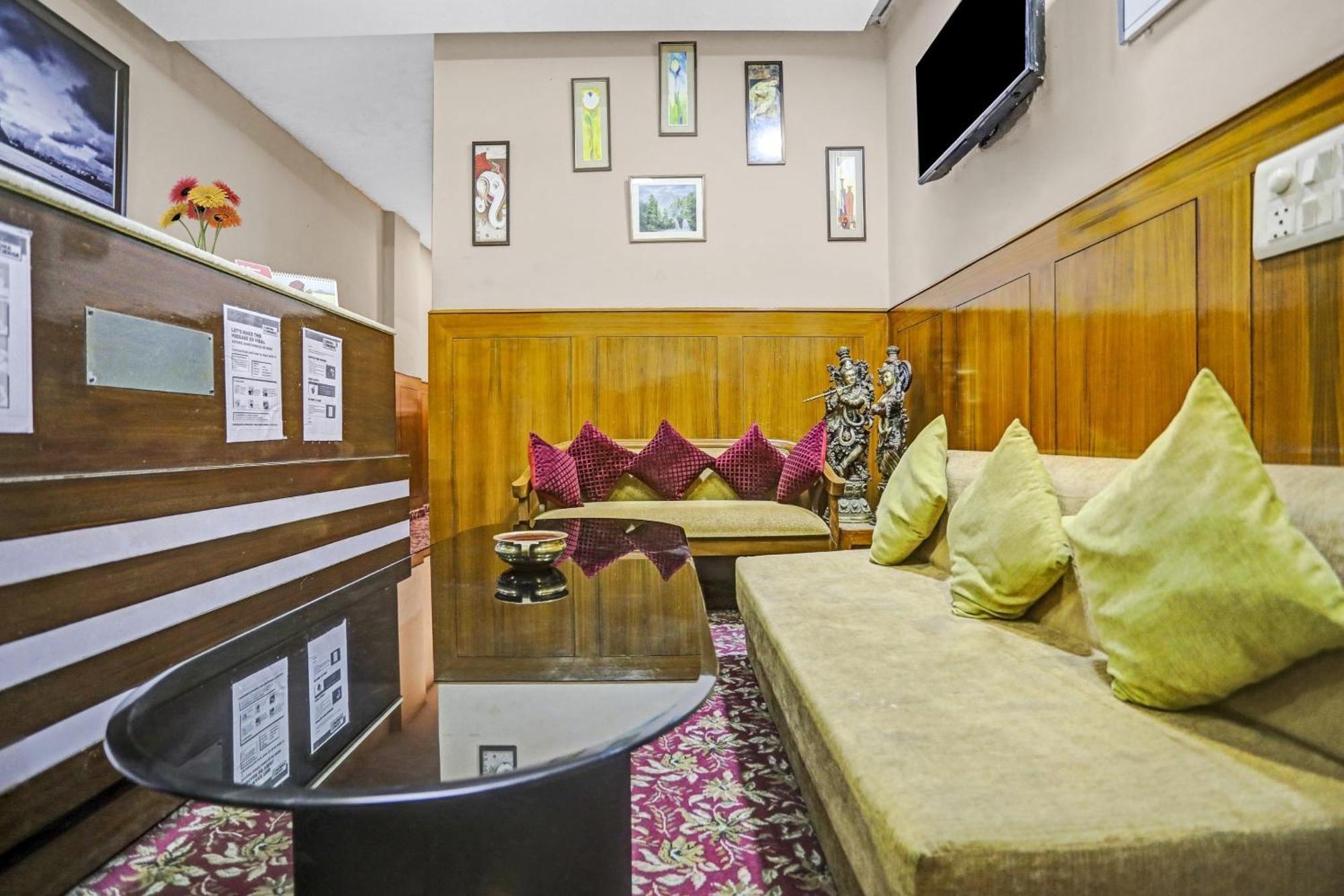 Hotel O Shivam Guest House New Delhi Buitenkant foto